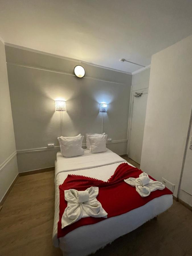 Hotel Central Сен-Дени Экстерьер фото