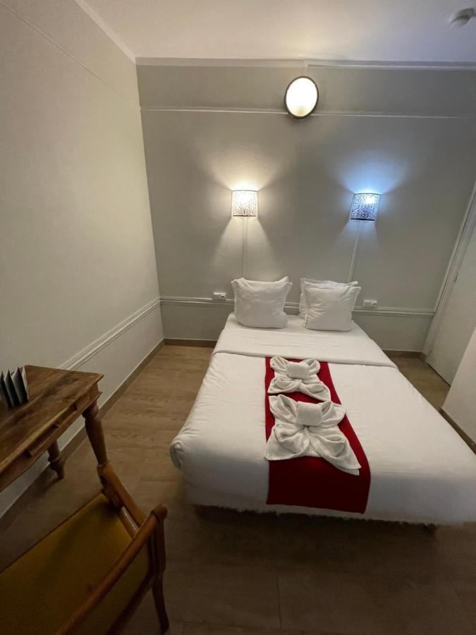 Hotel Central Сен-Дени Экстерьер фото