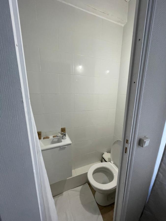 Hotel Central Сен-Дени Экстерьер фото